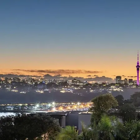 Charming 1-Bedroom Home In Prestigious Orakei